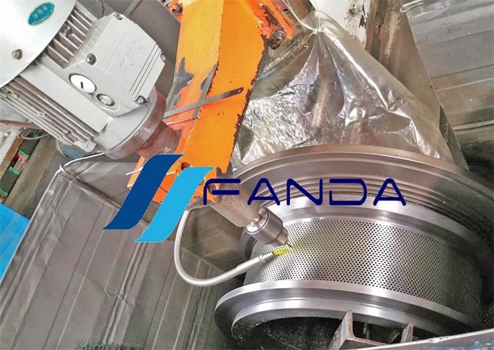 Ring die under producing in our factory.jpg